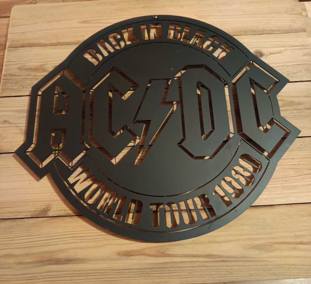Cadre murale en acier AC/DC