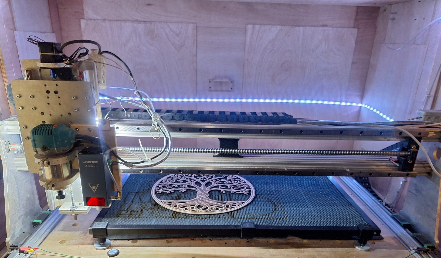 20250430_105816 Atelier de gravure laser InCô à Mettray – fabrication artisanale