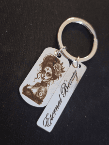 Porte-clés Eternal Beauty Catrina double plaque en acier inoxydable 316L gravé au laser, design mexicain premium