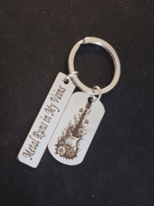 Porte-clés Metal Runs in My Veins double plaque en acier inoxydable 316L