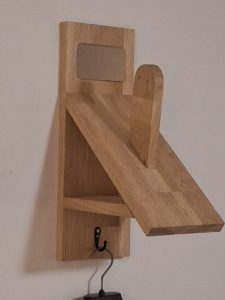 Support de casque en chêne