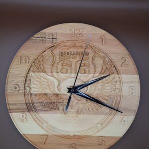Horloge Bois Gravé Route 66 Tête de Mort Ailée